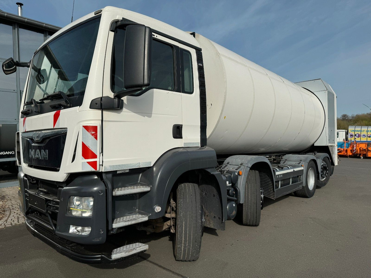 MAN TGS 32.360 8x2 Euro 6 Faun Rotopress 525 L MAN TGS 32.360 8x2 Euro 6 Faun Rotopress 525 L - Xe tải chở rác: hình 3 MAN TGS 32.360 8x2 Euro 6 Faun Rotopress 525 L MAN TGS 32.360 8x2 Euro 6 Faun Rotopress 525 L - Xe tải chở rác: hình 3