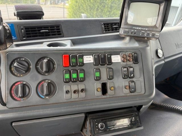 Mercedes-Benz Actros 2031 4x4 Hydraulik + Wechselsystem - Xe tải khung gầm: hình 5 Mercedes-Benz Actros 2031 4x4 Hydraulik + Wechselsystem - Xe tải khung gầm: hình 5