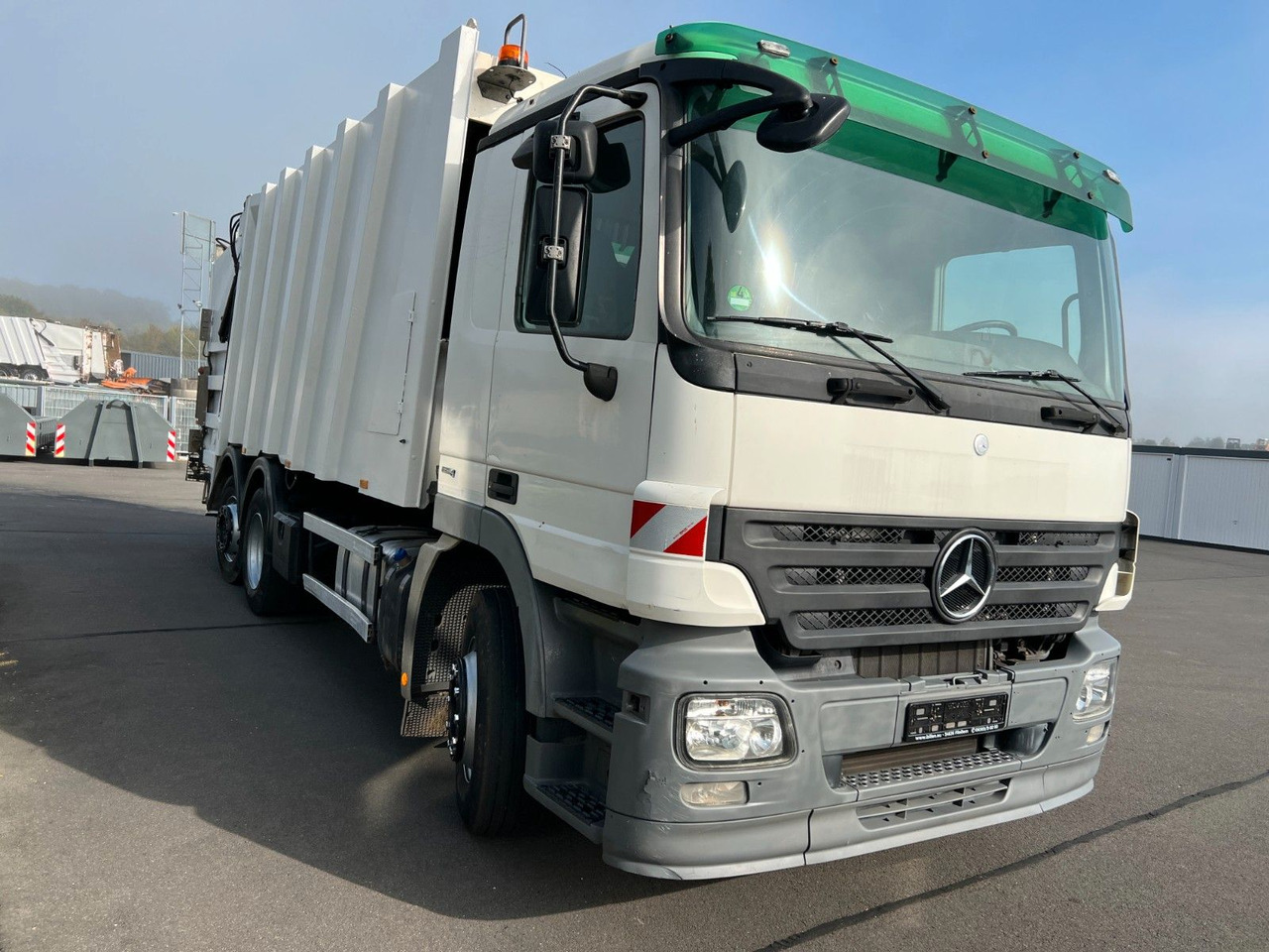 Mercedes-Benz Actros 2532 6x2 Faun Vario 524 Euro 5 Mercedes-Benz Actros 2532 6x2 Faun Vario 524 Euro 5 - Xe tải chở rác: hình 3 Mercedes-Benz Actros 2532 6x2 Faun Vario 524 Euro 5 Mercedes-Benz Actros 2532 6x2 Faun Vario 524 Euro 5 - Xe tải chở rác: hình 3