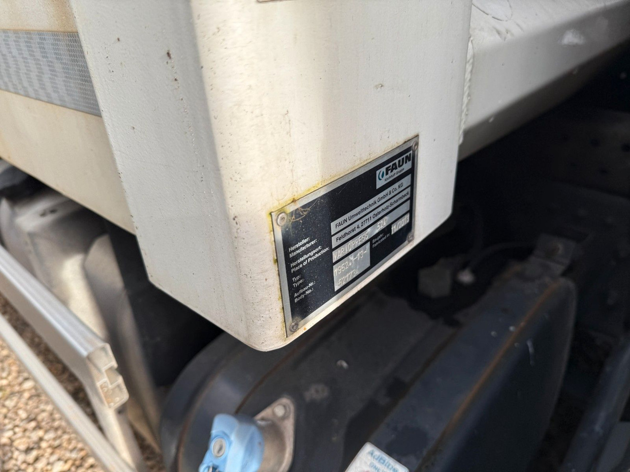 Mercedes-Benz Actros 2532 6x2 MP3 Faun Power Press 524 - Xe tải chở rác: hình 5 Mercedes-Benz Actros 2532 6x2 MP3 Faun Power Press 524 - Xe tải chở rác: hình 5