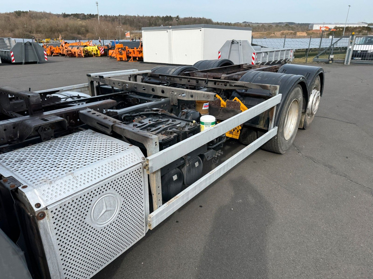 Mercedes-Benz Actros 2536 6x2 Fahrgestell - Xe tải khung gầm: hình 5 Mercedes-Benz Actros 2536 6x2 Fahrgestell - Xe tải khung gầm: hình 5