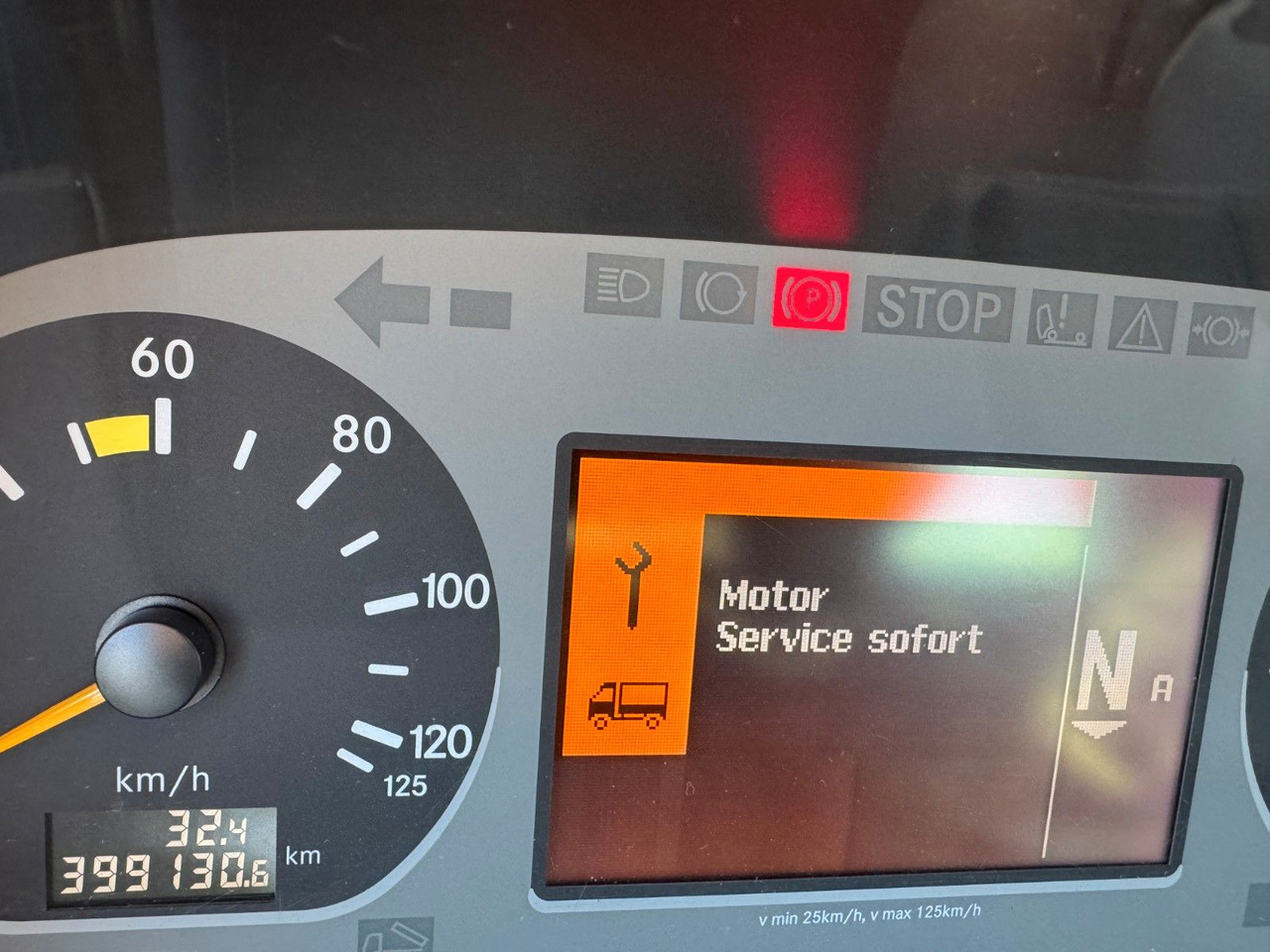 Mercedes-Benz Actros 3341 6x6 Kipperfahrgestell mit Zylinder - Xe tải khung gầm: hình 5 Mercedes-Benz Actros 3341 6x6 Kipperfahrgestell mit Zylinder - Xe tải khung gầm: hình 5