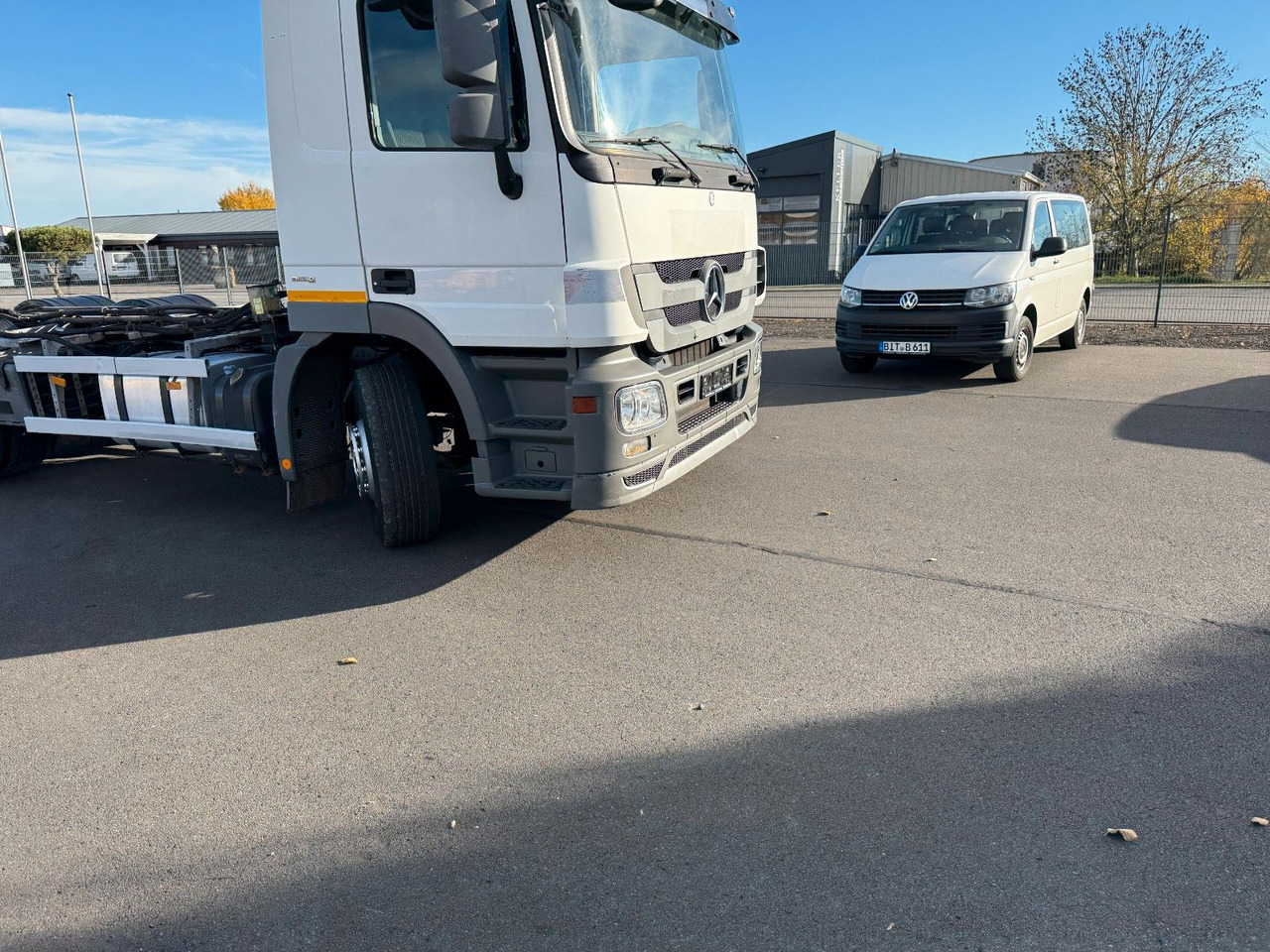 Mercedes-Benz Actros MP 3 2532 6x2 Euro 5 - Xe tải khung gầm: hình 4 Mercedes-Benz Actros MP 3 2532 6x2 Euro 5 - Xe tải khung gầm: hình 4