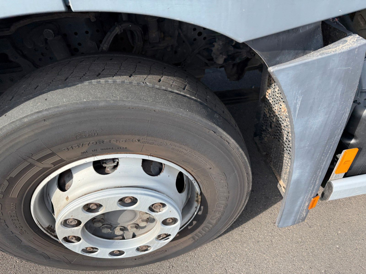 Mercedes-Benz Antos 2533 Seitenlader HS SL- VK- F - Xe tải chở rác: hình 4 Mercedes-Benz Antos 2533 Seitenlader HS SL- VK- F - Xe tải chở rác: hình 4