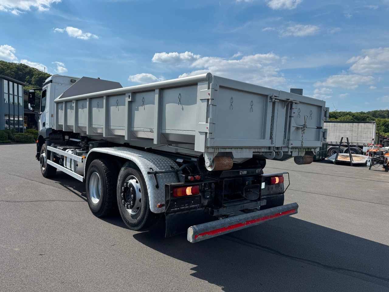 Mercedes-Benz Arocs 2535 6x2 Hiab XR 21S59 + Kranhydraulik - Xe tải nâng móc: hình 3 Mercedes-Benz Arocs 2535 6x2 Hiab XR 21S59 + Kranhydraulik - Xe tải nâng móc: hình 3