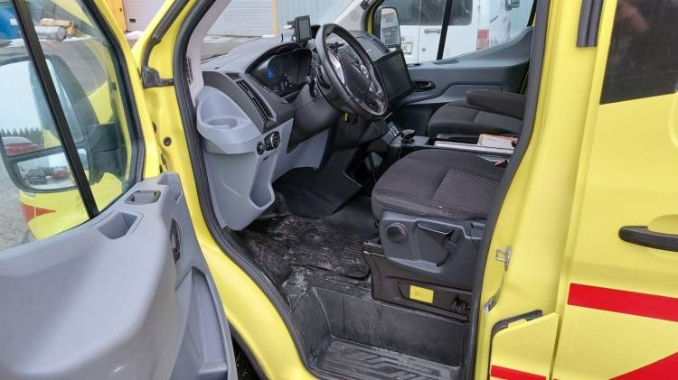 FORD TRANSIT 2,0TDI AMBULANCE KLIMA 12.2018 EURO 6, 3 UNITS - Xe cứu thương: hình 5 FORD TRANSIT 2,0TDI AMBULANCE KLIMA 12.2018 EURO 6, 3 UNITS - Xe cứu thương: hình 5