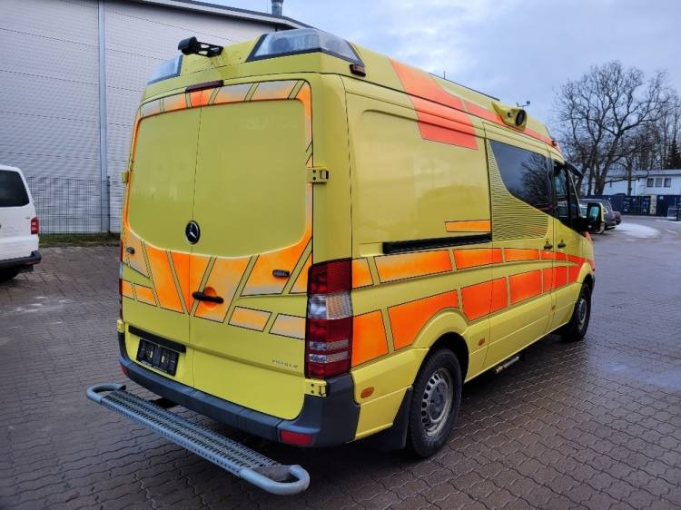 MERCEDES – BENZ SPRINTER 2.2D AMBULANCE (PROFILE) KLIMA 11.2014 EURO 5 - Xe cứu thương: hình 4 MERCEDES – BENZ SPRINTER 2.2D AMBULANCE (PROFILE) KLIMA 11.2014 EURO 5 - Xe cứu thương: hình 4