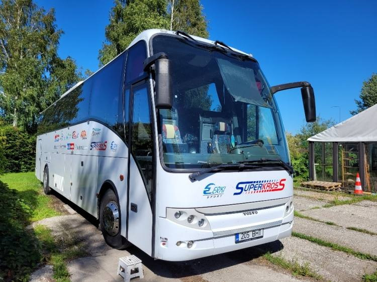 VOLVO B12M BERKHOF AXIAL70 MOTORHOME KLIMA 3.2003 - Xe đò: hình 1 VOLVO B12M BERKHOF AXIAL70 MOTORHOME KLIMA 3.2003 - Xe đò: hình 1
