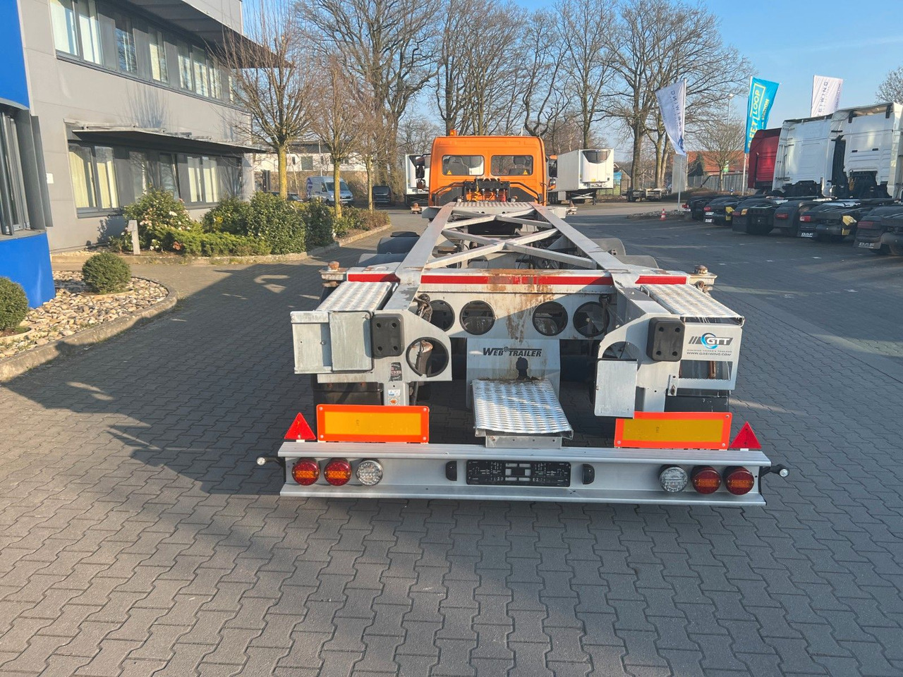 Web Trailer COS-24 AFR, 20ft Chassis Web Trailer COS-24 AFR, 20ft Chassis - Xe chở container/ Sơ mi rơ moóc hoán đổi thân: hình 4 Web Trailer COS-24 AFR, 20ft Chassis Web Trailer COS-24 AFR, 20ft Chassis - Xe chở container/ Sơ mi rơ moóc hoán đổi thân: hình 4