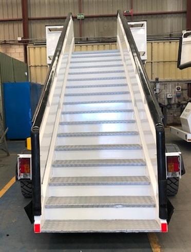 EINSA Passenger Stairs EDU Wide - Cầu thang hành khách: hình 4 EINSA Passenger Stairs EDU Wide - Cầu thang hành khách: hình 4