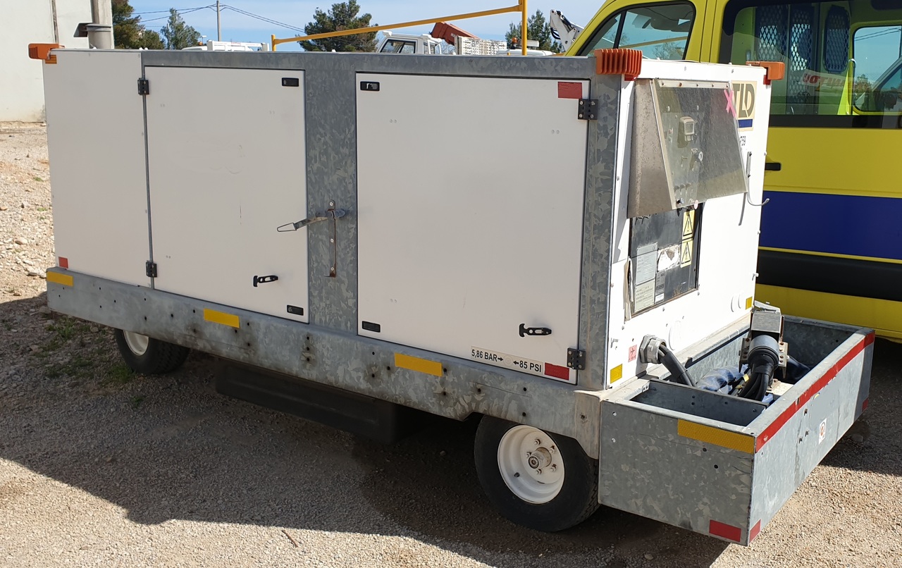 GPU/120 KVA 4120-T-CUP - Bộ nguồn mặt đất: hình 2 GPU/120 KVA 4120-T-CUP - Bộ nguồn mặt đất: hình 2