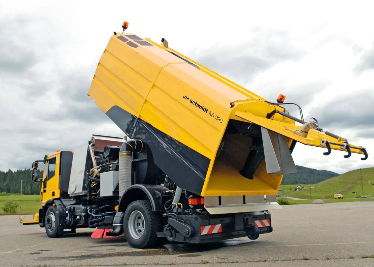 Runway Sweeper Schmidt AS990 - Xe quét đường: hình 4 Runway Sweeper Schmidt AS990 - Xe quét đường: hình 4