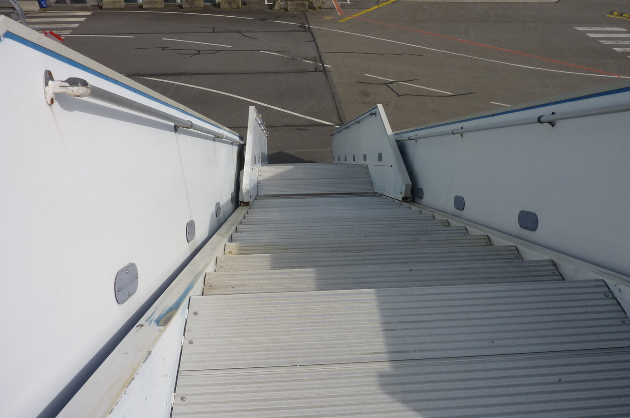 SOVAM Passenger Stairs 1.9 SPS - Cầu thang hành khách: hình 5 SOVAM Passenger Stairs 1.9 SPS - Cầu thang hành khách: hình 5