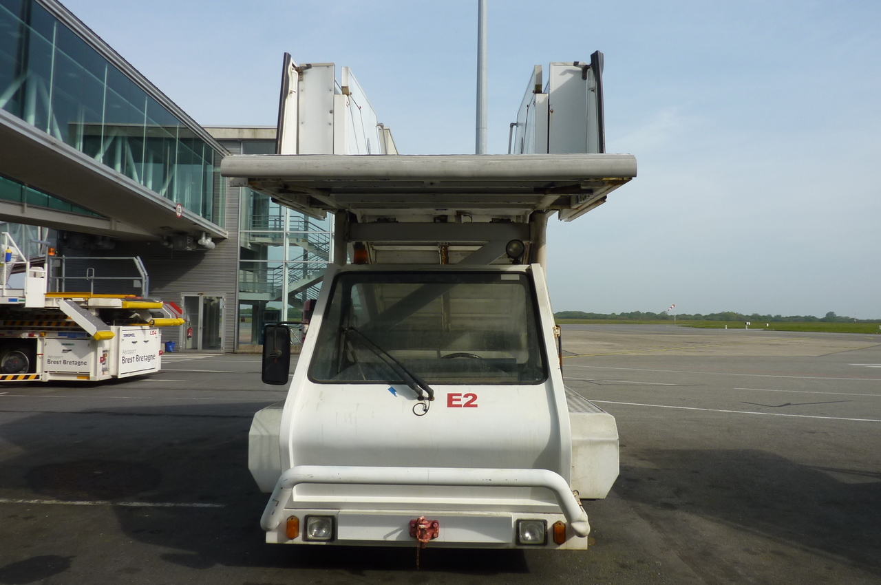 SOVAM Passenger Stairs 1.9 SPS - Cầu thang hành khách: hình 2 SOVAM Passenger Stairs 1.9 SPS - Cầu thang hành khách: hình 2