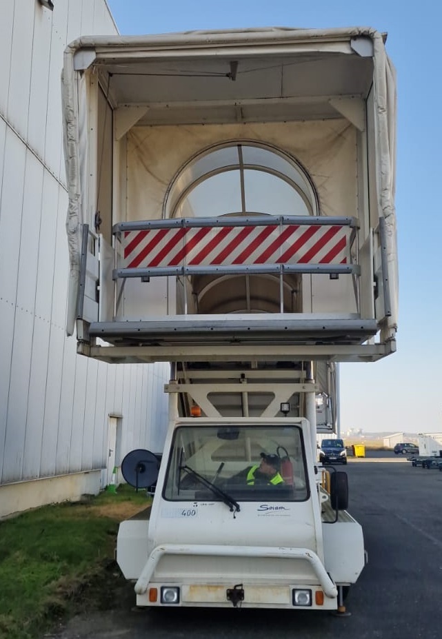 SOVAM Passenger Stairs 1.9 SPS - Cầu thang hành khách: hình 2 SOVAM Passenger Stairs 1.9 SPS - Cầu thang hành khách: hình 2