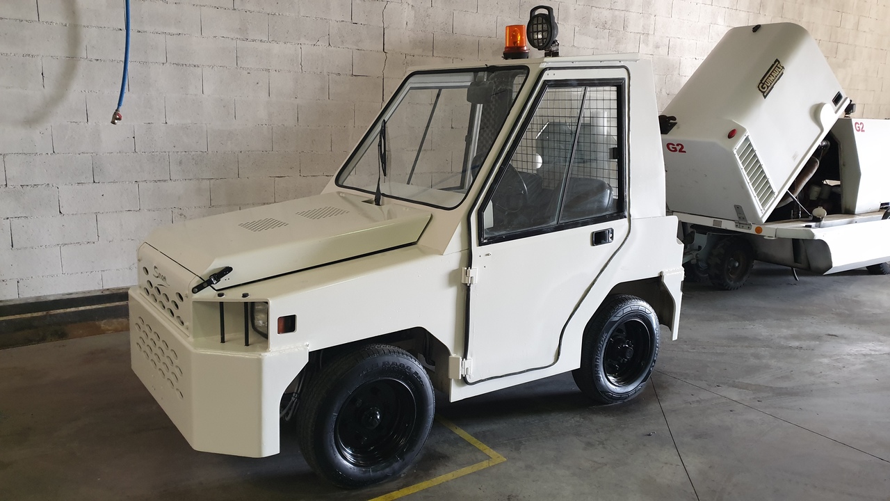 SOVAM TRACTOR/DIESEL K22 - Xe đầu kéo hành lý: hình 5 SOVAM TRACTOR/DIESEL K22 - Xe đầu kéo hành lý: hình 5