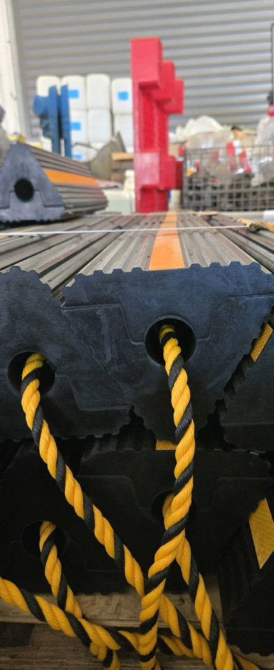 AirBusiness GSE aircraft shocks - Thiết bị phục vụ mặt đất: hình 3 AirBusiness GSE aircraft shocks - Thiết bị phục vụ mặt đất: hình 3