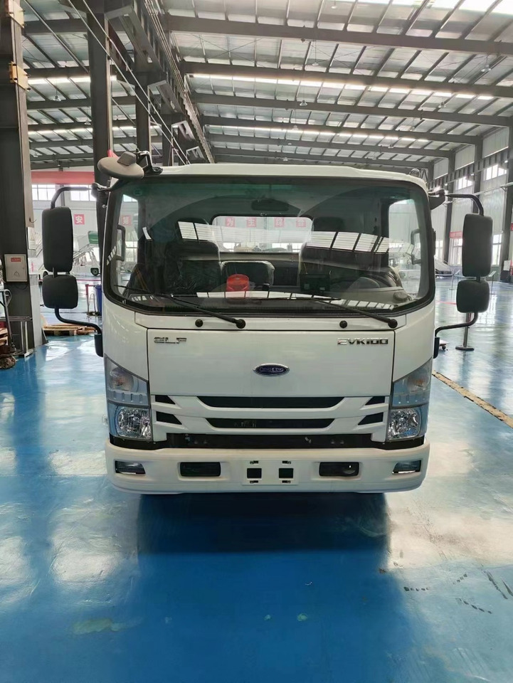 Toilet truck ISUZU - Xe tải dịch vụ vệ sinh: hình 3 Toilet truck ISUZU - Xe tải dịch vụ vệ sinh: hình 3