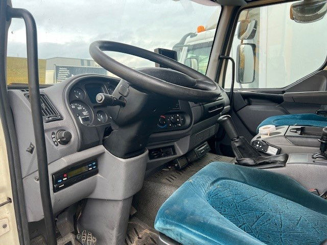 DAF LF 180 FA45.180 LF - Xe tải hộp: hình 3 DAF LF 180 FA45.180 LF - Xe tải hộp: hình 3