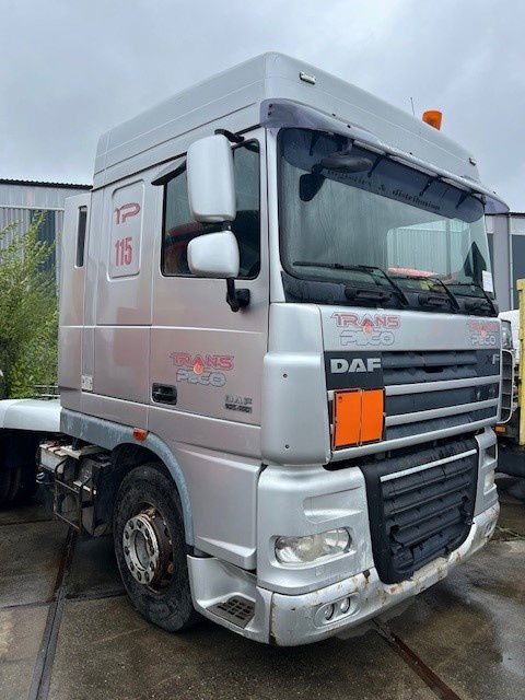 DAF XF 105.460 FT105.460 XF Manuel , Engine Problem - Xe đầu kéo: hình 2 DAF XF 105.460 FT105.460 XF Manuel , Engine Problem - Xe đầu kéo: hình 2