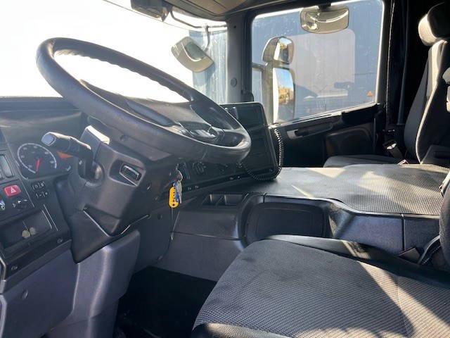 Scania P380 - Xe đầu kéo: hình 5 Scania P380 - Xe đầu kéo: hình 5