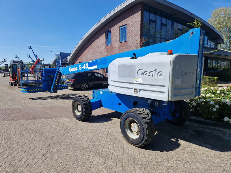 Genie S-45 - Xe nâng người hình viễn vọng kính: hình 5 Genie S-45 - Xe nâng người hình viễn vọng kính: hình 5