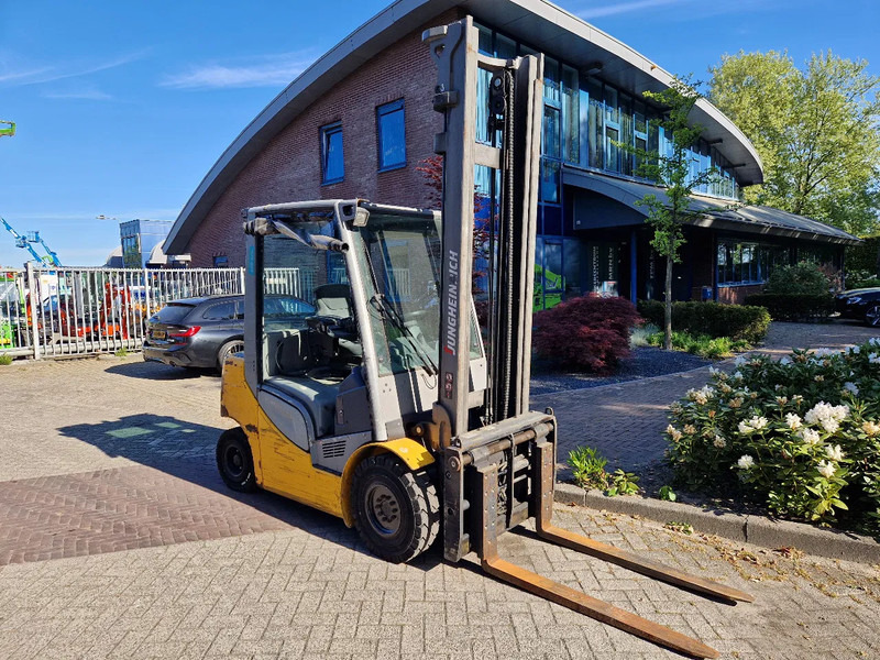 Jungheinrich DFG 425S - Xe nâng diesel: hình 3 Jungheinrich DFG 425S - Xe nâng diesel: hình 3