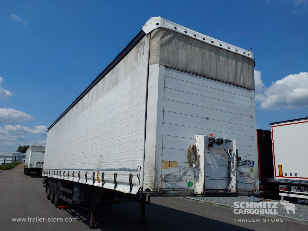 SCHMITZ Curtainsider Mega Taillift - Sơ mi rơ moóc mui bạt: hình 1 SCHMITZ Curtainsider Mega Taillift - Sơ mi rơ moóc mui bạt: hình 1