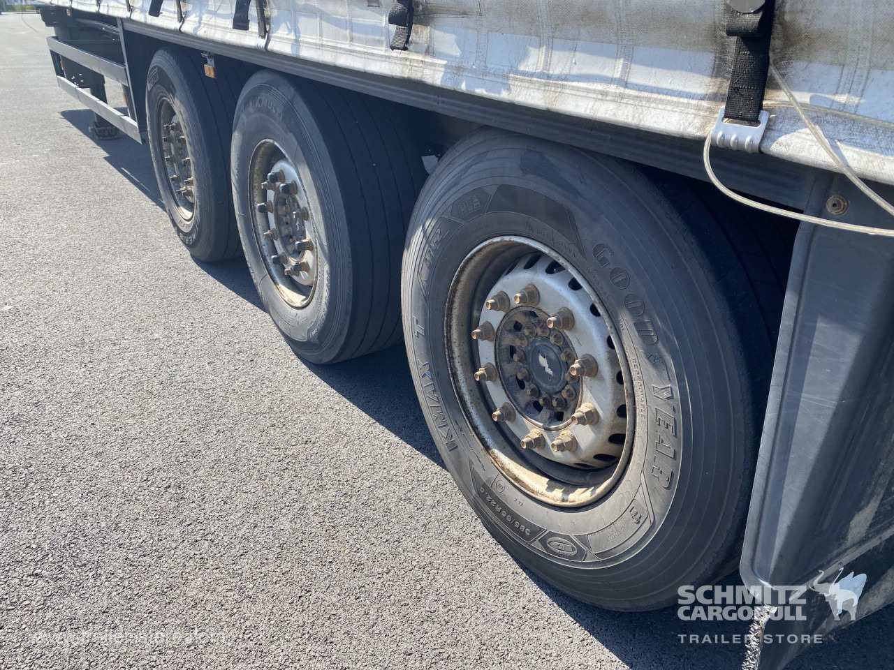 SCHMITZ Curtainsider Standard - Sơ mi rơ moóc mui bạt: hình 3 SCHMITZ Curtainsider Standard - Sơ mi rơ moóc mui bạt: hình 3