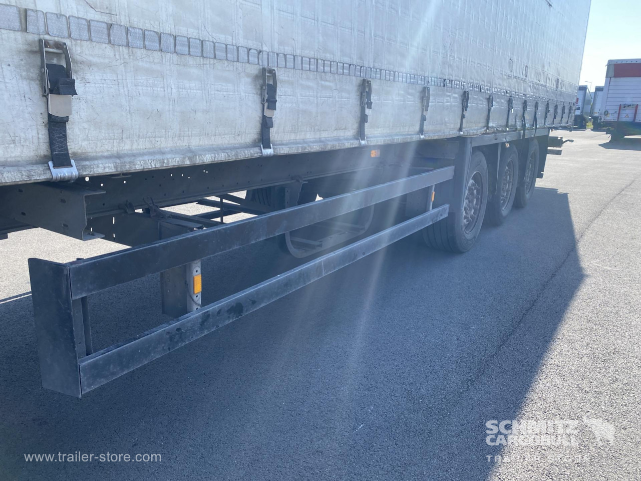SCHMITZ Curtainsider Standard - Sơ mi rơ moóc mui bạt: hình 2 SCHMITZ Curtainsider Standard - Sơ mi rơ moóc mui bạt: hình 2