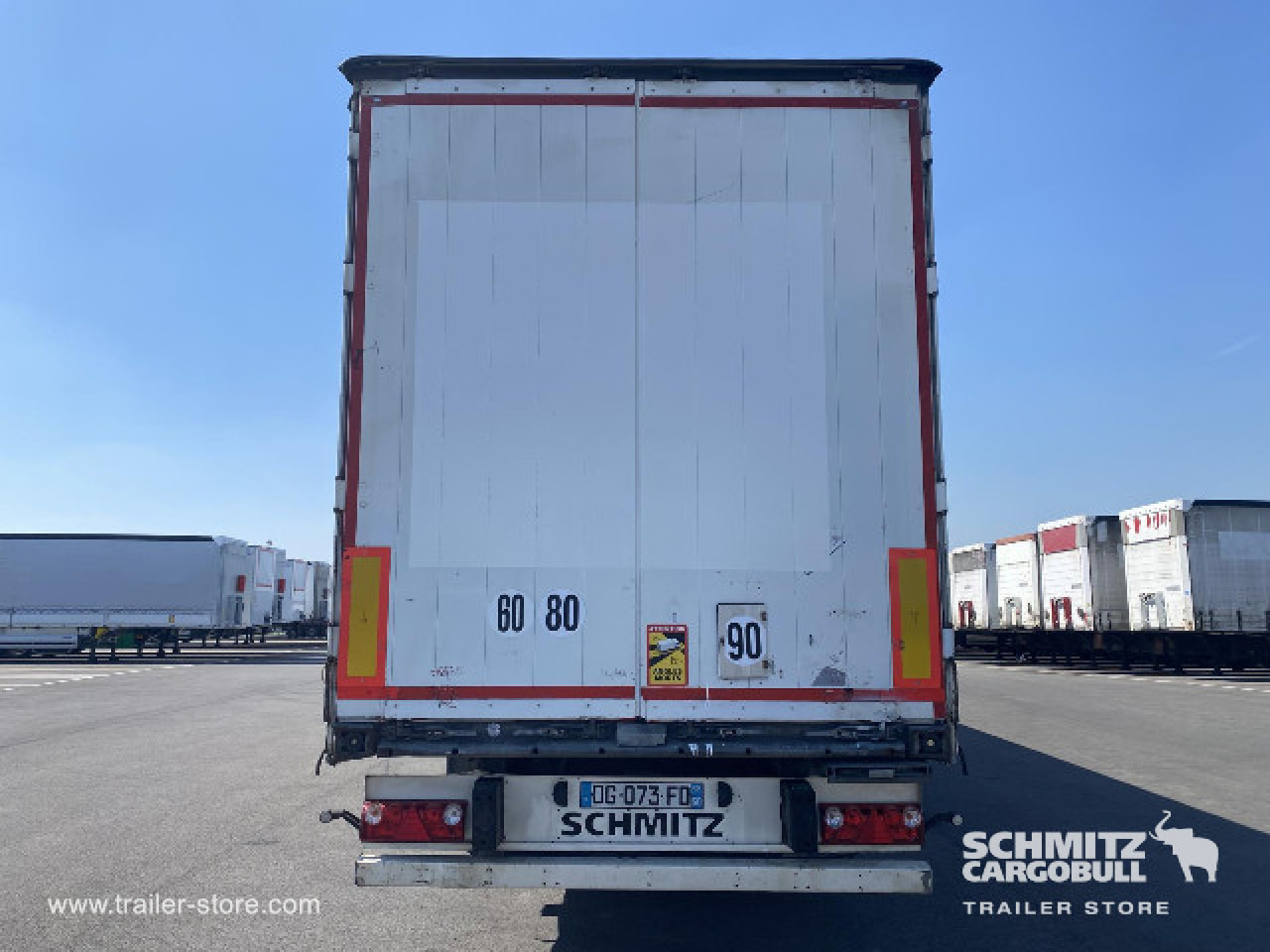 SCHMITZ Curtainsider Standard - Sơ mi rơ moóc mui bạt: hình 4 SCHMITZ Curtainsider Standard - Sơ mi rơ moóc mui bạt: hình 4