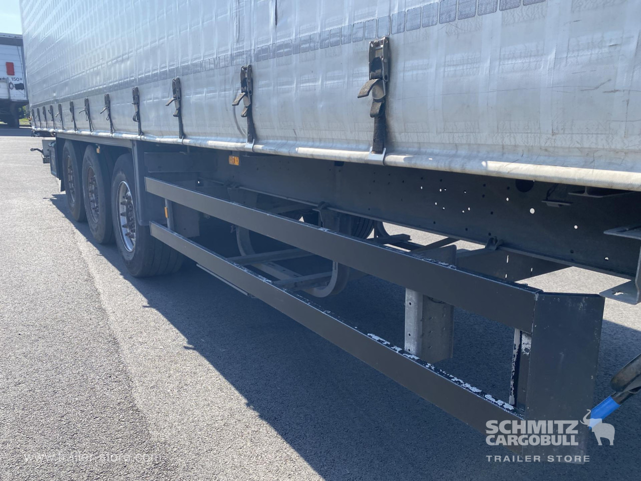 SCHMITZ Curtainsider Standard - Sơ mi rơ moóc mui bạt: hình 4 SCHMITZ Curtainsider Standard - Sơ mi rơ moóc mui bạt: hình 4