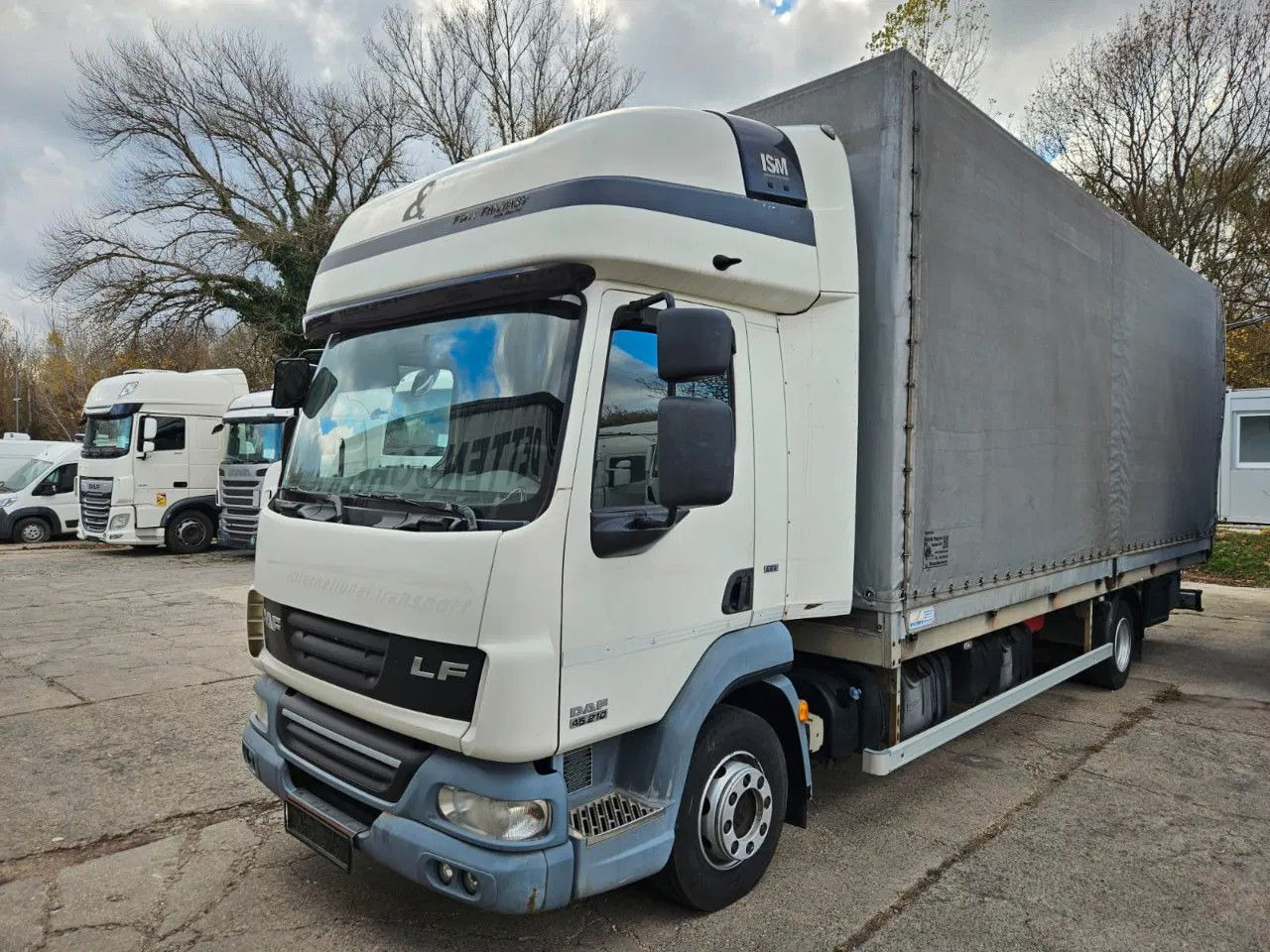 DAF LF 45.210 12t Euro5 EEV - Xe tải thùng mui bạt: hình 1 DAF LF 45.210 12t Euro5 EEV - Xe tải thùng mui bạt: hình 1