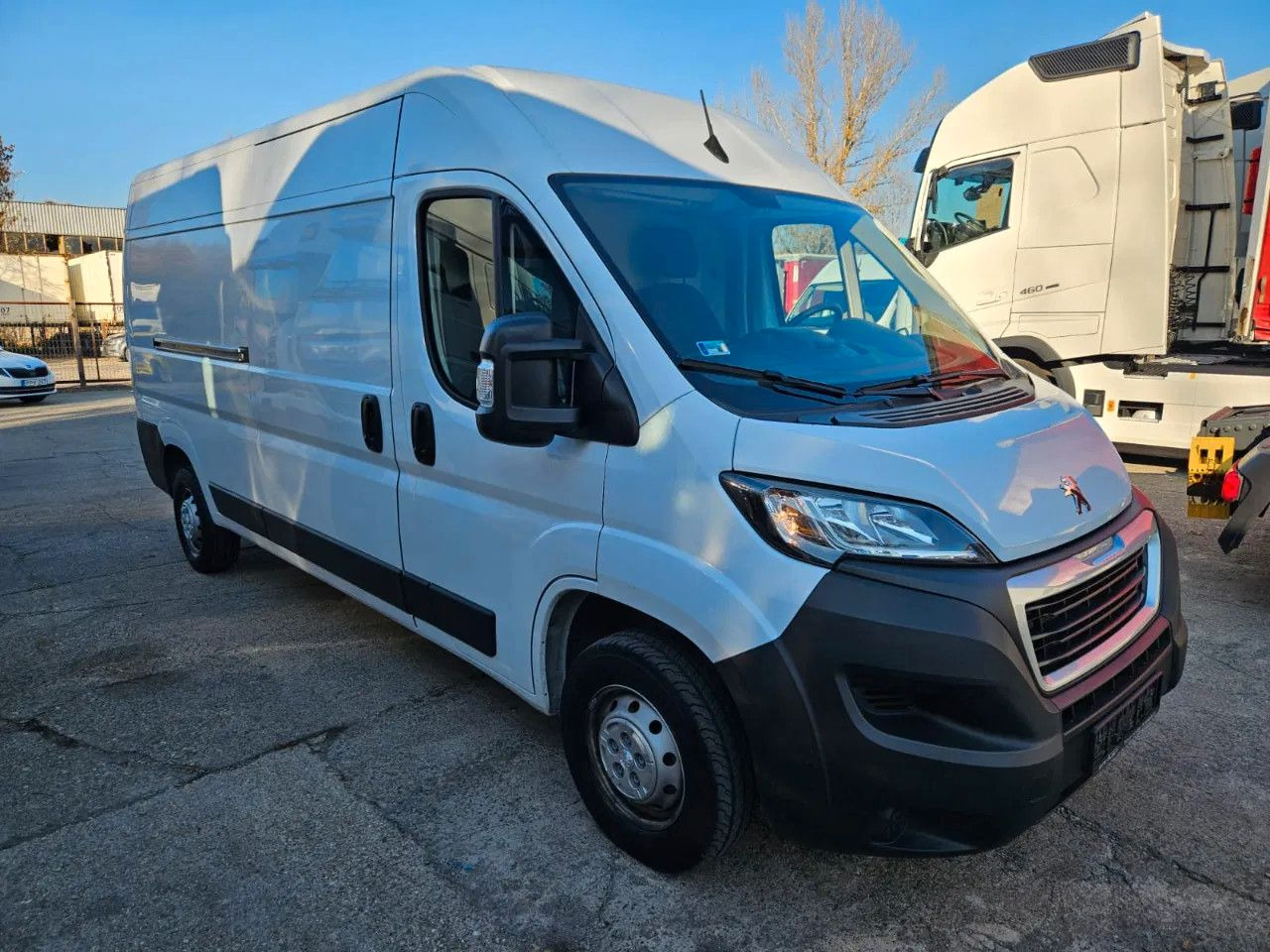 Peugeot Boxer Box 2.2 Premium FT 350 L3H2 Camera 2 units - Xe tải nhỏ thùng kín: hình 2 Peugeot Boxer Box 2.2 Premium FT 350 L3H2 Camera 2 units - Xe tải nhỏ thùng kín: hình 2