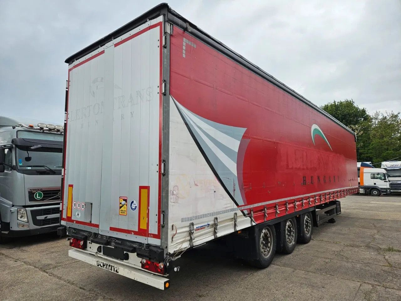 Schmitz Cargobull SCB S3T 60 unis in stock! 6 New tires, Alloy w. - Sơ mi rơ moóc: hình 5 Schmitz Cargobull SCB S3T 60 unis in stock! 6 New tires, Alloy w. - Sơ mi rơ moóc: hình 5