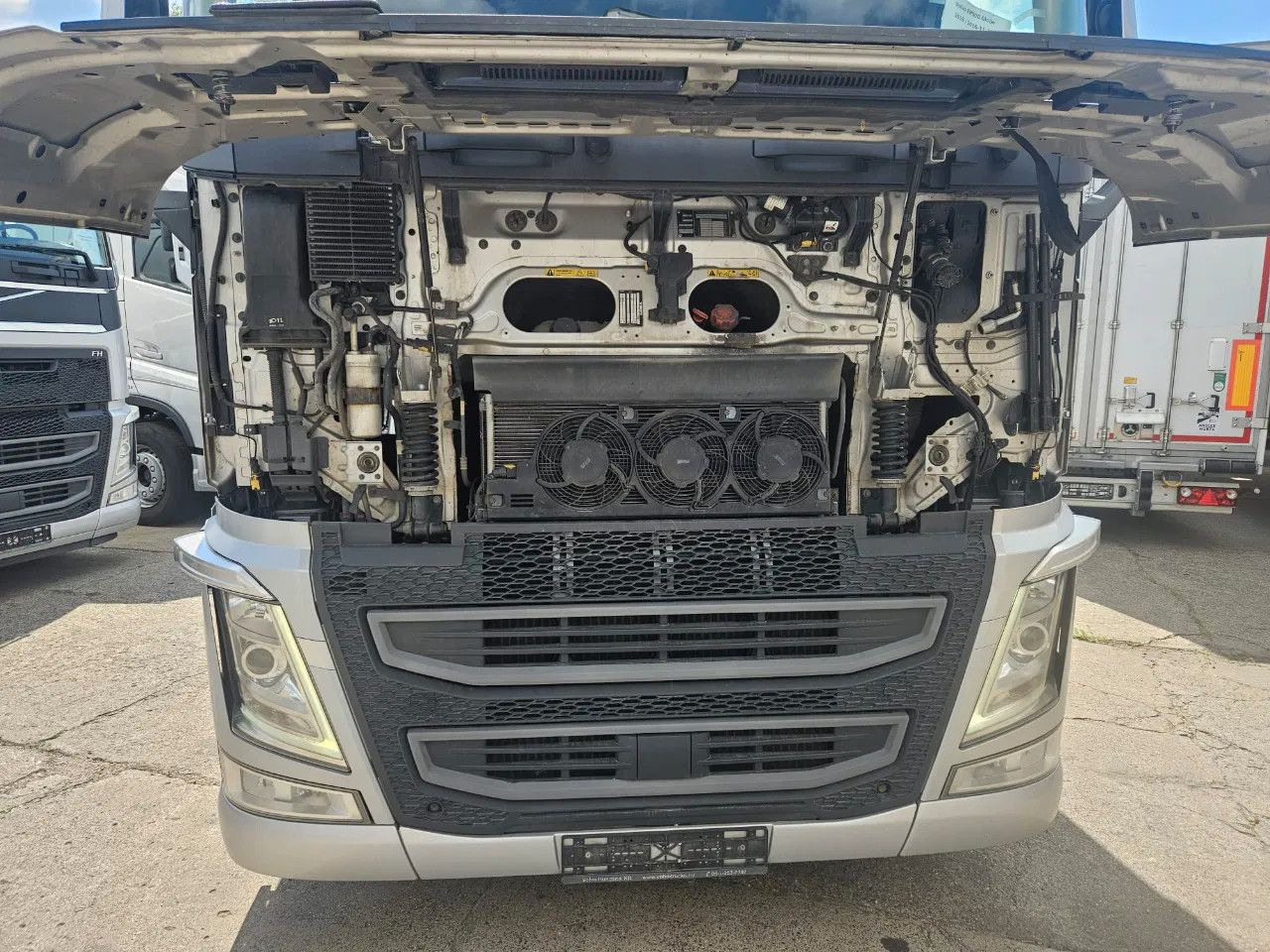 Volvo FH 500 Globe-Standard-I-Park- ACC- DAS-2 units - Xe đầu kéo: hình 3 Volvo FH 500 Globe-Standard-I-Park- ACC- DAS-2 units - Xe đầu kéo: hình 3