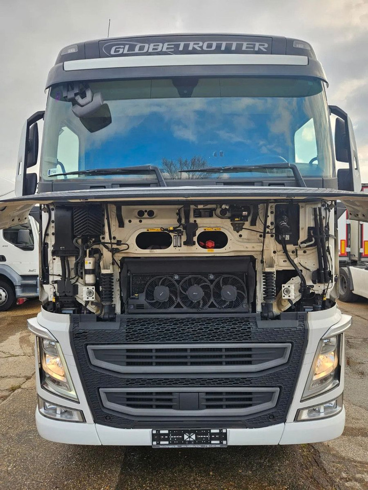 Volvo FH 500 I-Shift, I-Park, ACC, DAS - Xe đầu kéo: hình 5 Volvo FH 500 I-Shift, I-Park, ACC, DAS - Xe đầu kéo: hình 5