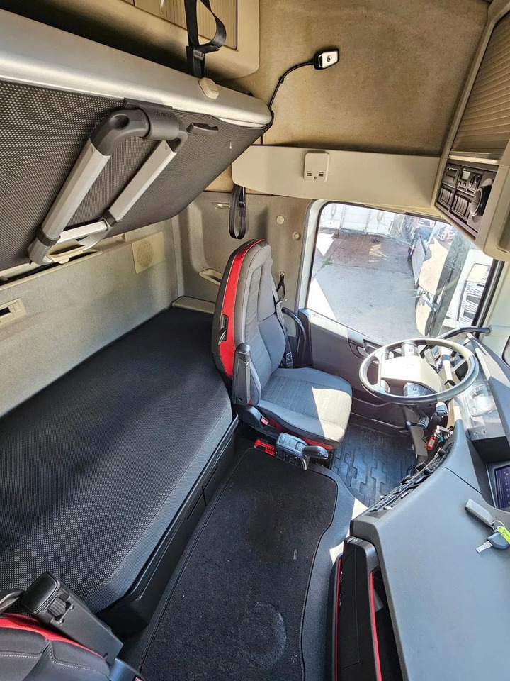 Xe đầu kéo Volvo FH 500 Standard, I Park, ACC, DAS-1 Unit: hình 7 Xe đầu kéo Volvo FH 500 Standard, I Park, ACC, DAS-1 Unit: hình 7