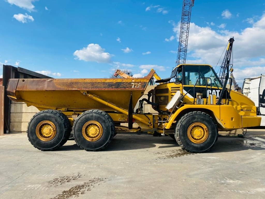 CAT 725 - Xe ben đổ có khớp nối: hình 2 CAT 725 - Xe ben đổ có khớp nối: hình 2