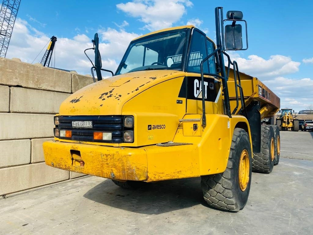 CAT 725 - Xe ben đổ có khớp nối: hình 3 CAT 725 - Xe ben đổ có khớp nối: hình 3