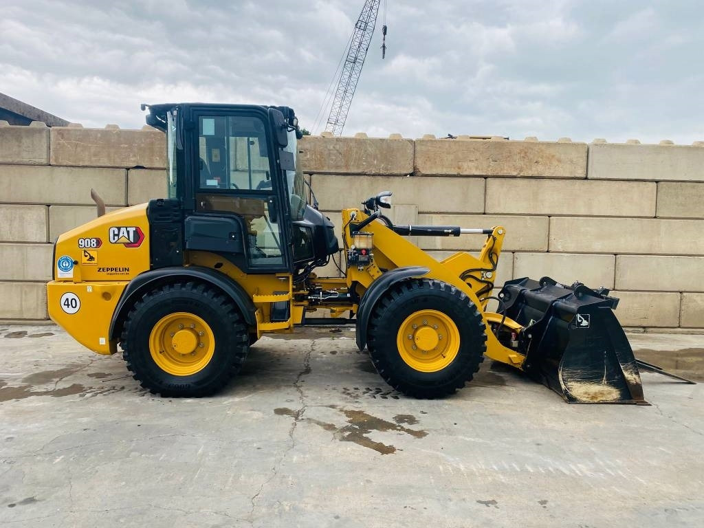 CAT 908-14a - Máy xúc lật bánh lốp: hình 2 CAT 908-14a - Máy xúc lật bánh lốp: hình 2