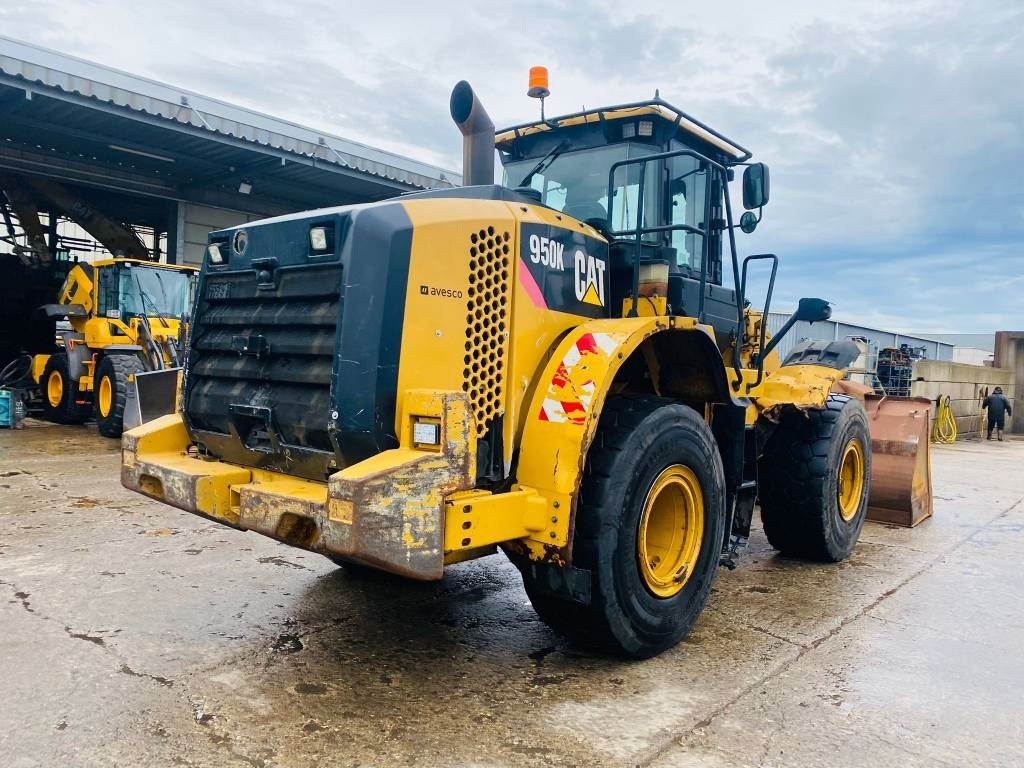 CAT 950 K - Máy xúc lật bánh lốp: hình 5 CAT 950 K - Máy xúc lật bánh lốp: hình 5