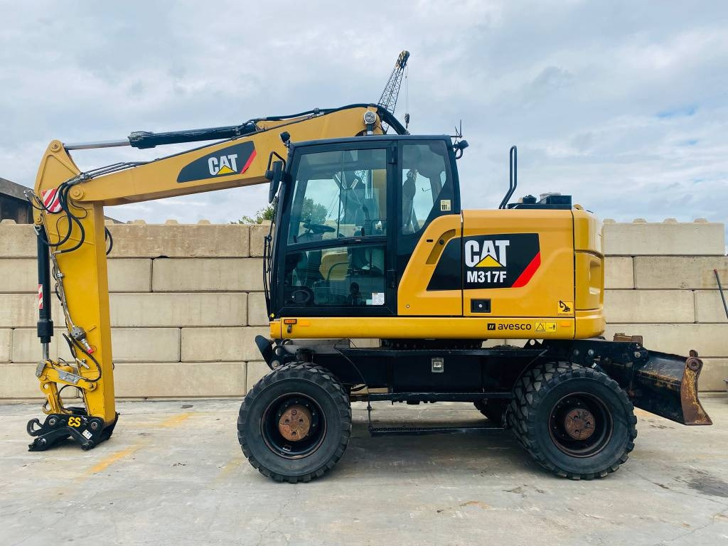 CAT m317f - Máy xúc bánh lốp: hình 1 CAT m317f - Máy xúc bánh lốp: hình 1