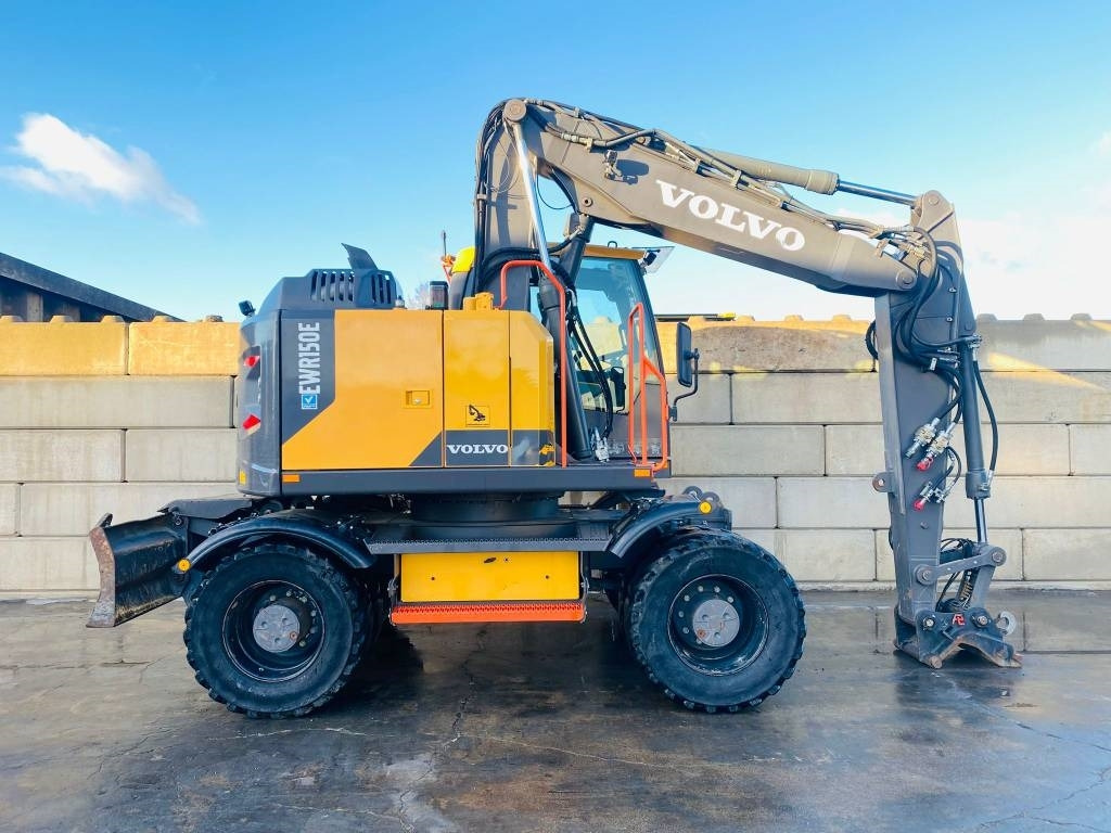 Volvo EWR 150 E - Máy xúc bánh lốp: hình 2 Volvo EWR 150 E - Máy xúc bánh lốp: hình 2