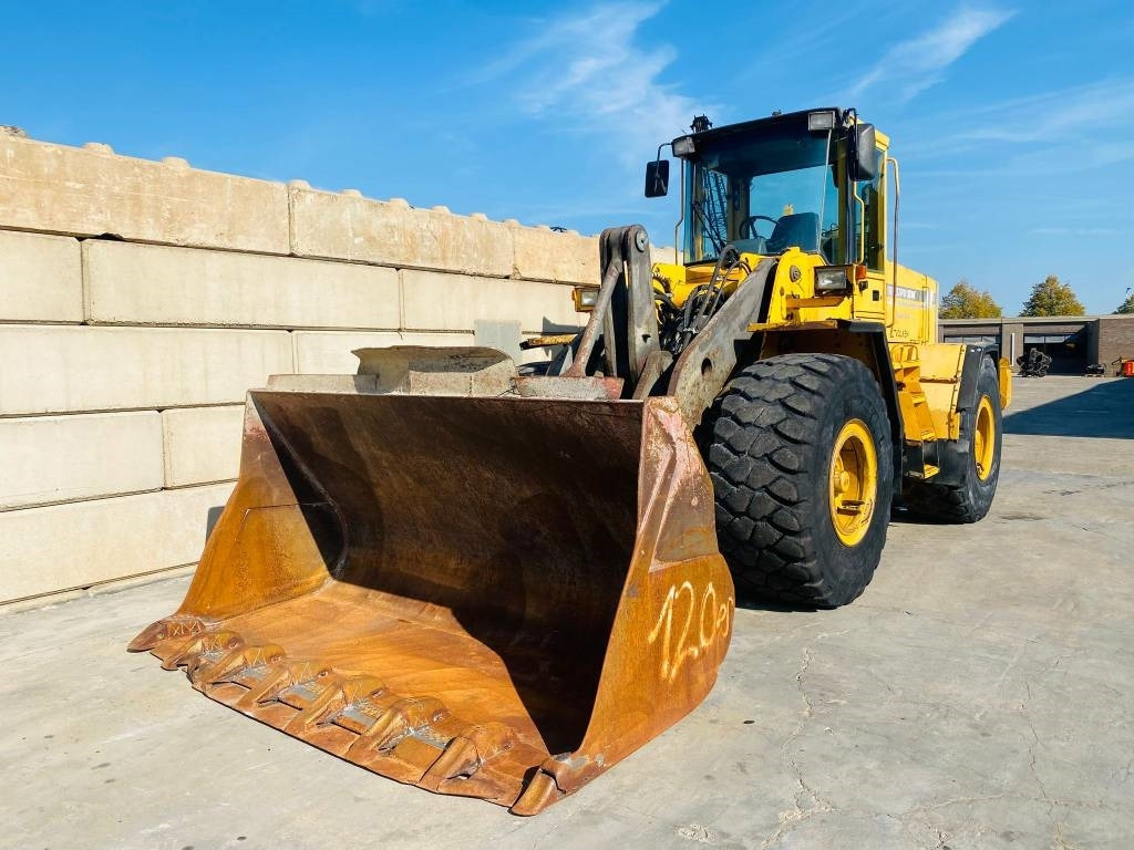 Volvo L 120 C - Máy xúc lật bánh lốp: hình 3 Volvo L 120 C - Máy xúc lật bánh lốp: hình 3