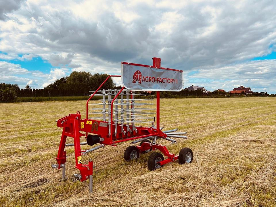 Kreiselschwader Schwader Agro Factory 4,2m KN-420 neu Krone - Dàn trải/ Cào: hình 3 Kreiselschwader Schwader Agro Factory 4,2m KN-420 neu Krone - Dàn trải/ Cào: hình 3