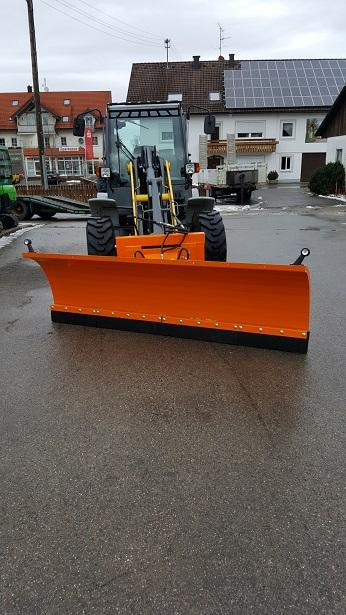 Schneeschild 2,6m Komatsu Atlas Schlepper Radlader Hoflader - Cày tuyết: hình 1 Schneeschild 2,6m Komatsu Atlas Schlepper Radlader Hoflader - Cày tuyết: hình 1