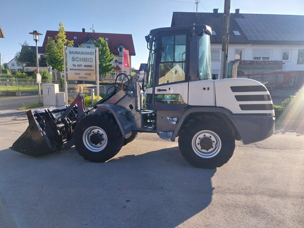Terex TL 80, 100, 120, 65 - Máy xúc lật bánh lốp: hình 1 Terex TL 80, 100, 120, 65 - Máy xúc lật bánh lốp: hình 1