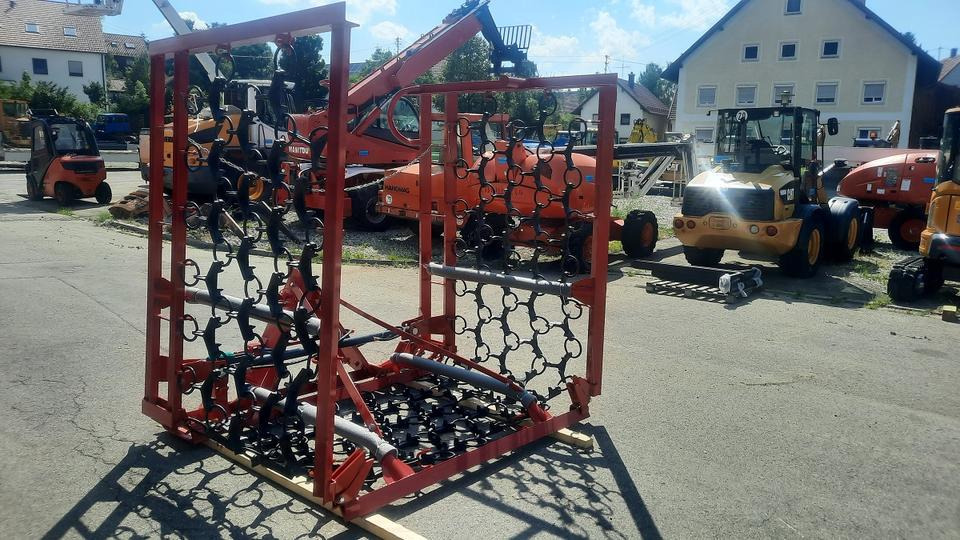 Wiesenegge 6 - 8m Wiesenstriegel Wiesenschleppe Traktor John deer - Bừa xích: hình 4 Wiesenegge 6 - 8m Wiesenstriegel Wiesenschleppe Traktor John deer - Bừa xích: hình 4