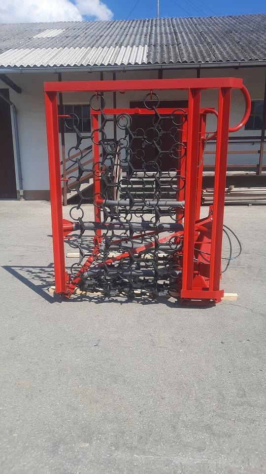 Neue Wiesenegge 6m hydraulisch Wiesenschleppe Fendt Schlepper - Bừa xích: hình 5 Neue Wiesenegge 6m hydraulisch Wiesenschleppe Fendt Schlepper - Bừa xích: hình 5